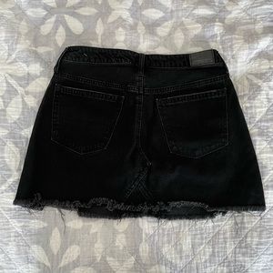 American Eagle denim skirt. Size 6.